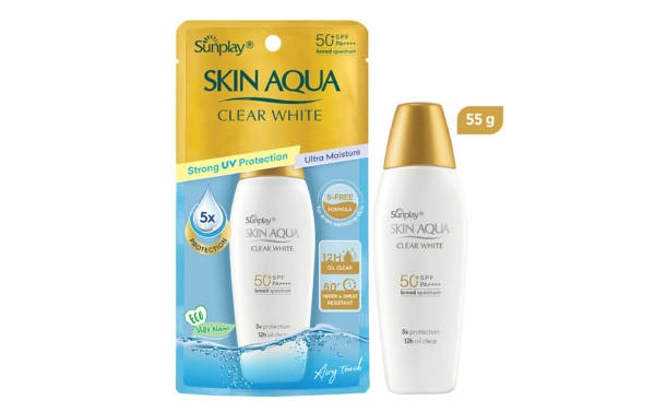 Hình ảnh chai kem chống nắng Skin Aqua Clear White, SPF 50+, dung tích 55g, với bao bì màu vàng và xanh.