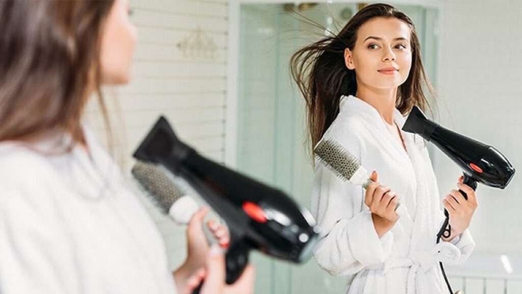 Tóc uốn có nên sấy không?