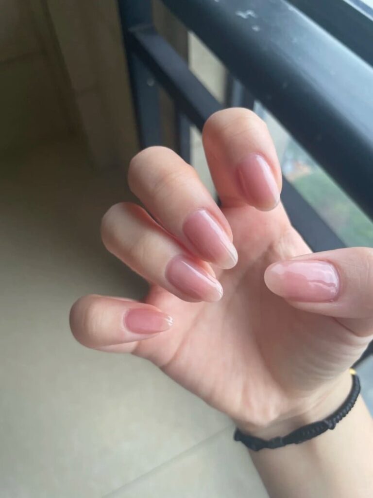Tổng Hợp 10+ Mẫu Nail Trơn Xu Hướng 2025: Đơn Giản, Sang Trọng