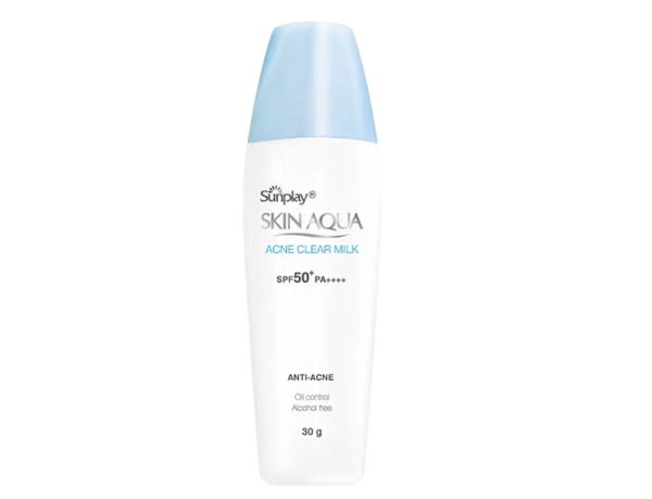 Chai kem chống nắng Sunplay Skin Aqua Acne Clear Milk SPF 50+ PA++++, dung tích 30g, nắp xanh nhạt.