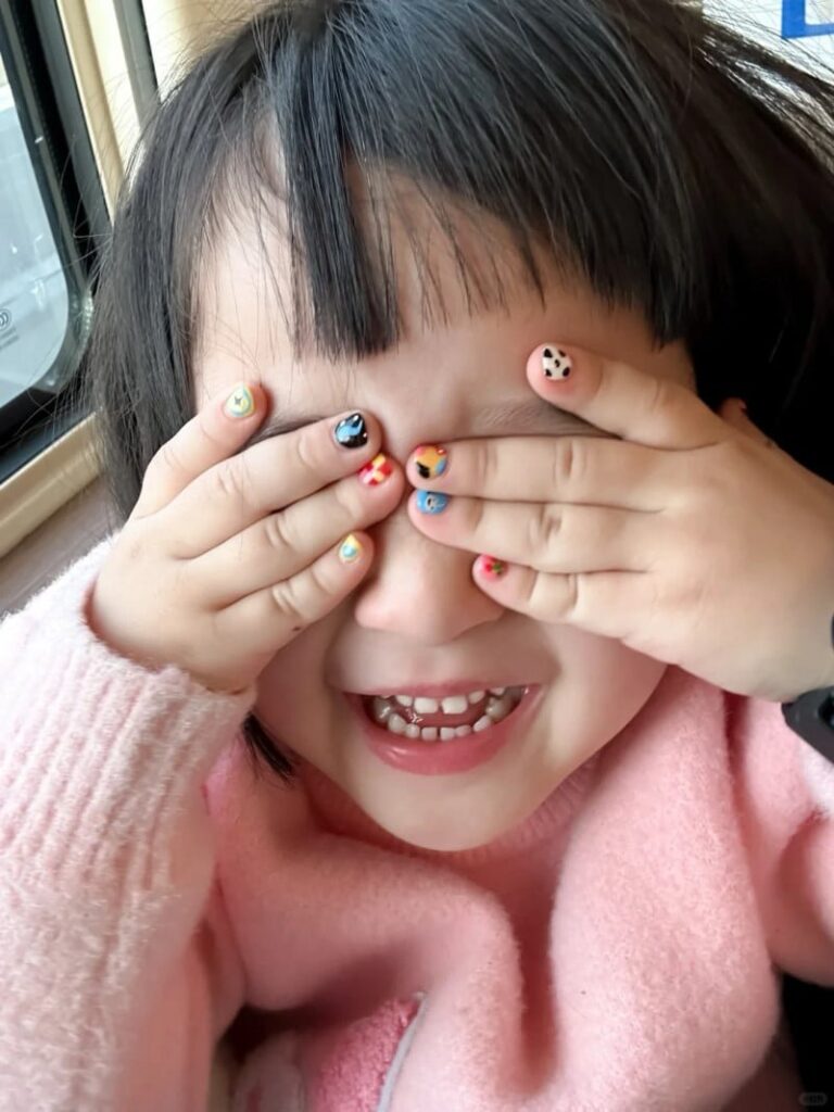 mau nail cho be gai cardina 1 jpg a6c49d92f2454f08b53340b3a1780c69 1