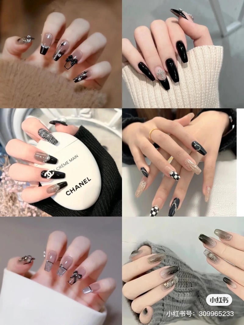 mau-nail-don-gian-cardina__44__3a04fa16f5824691a450ed59cf6b215b Bàn tay với móng tay thiết kế đa dạng, sơn màu đen và bạc, trang trí lấp lánh và họa tiết khác nhau.