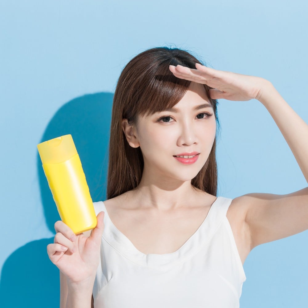 52.1 - thegioiskinfood.com - Kem chống nắng dạng thỏi bảo vệ da hiệu quả