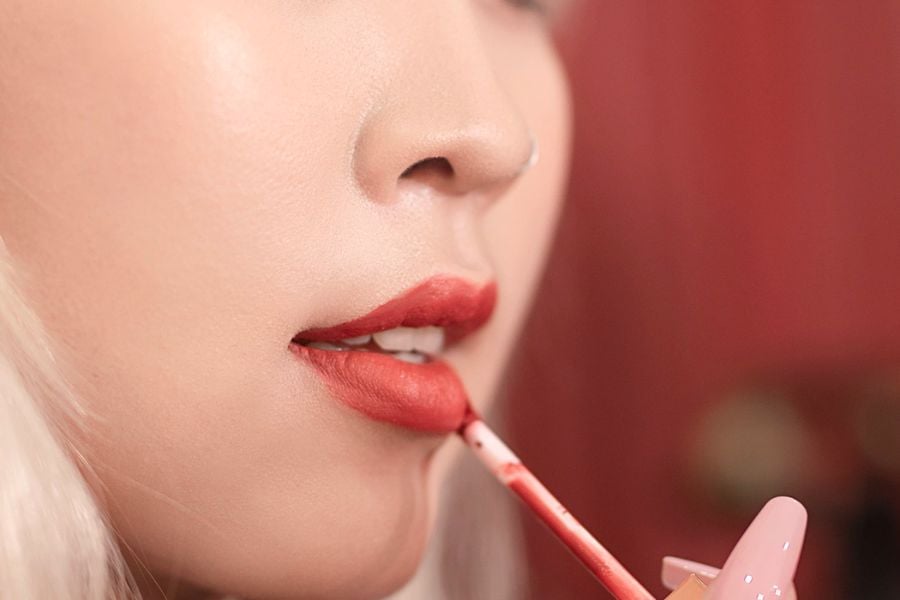 Hướng dẫn sử dụng son lì và son kem