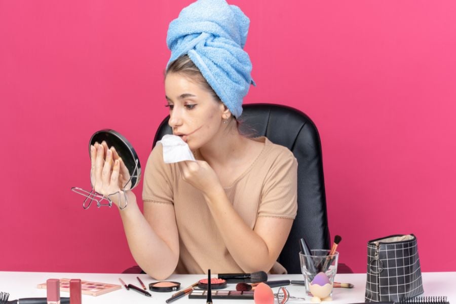 Quy trình chăm sóc đôi môi cùng son dưỡng có màu