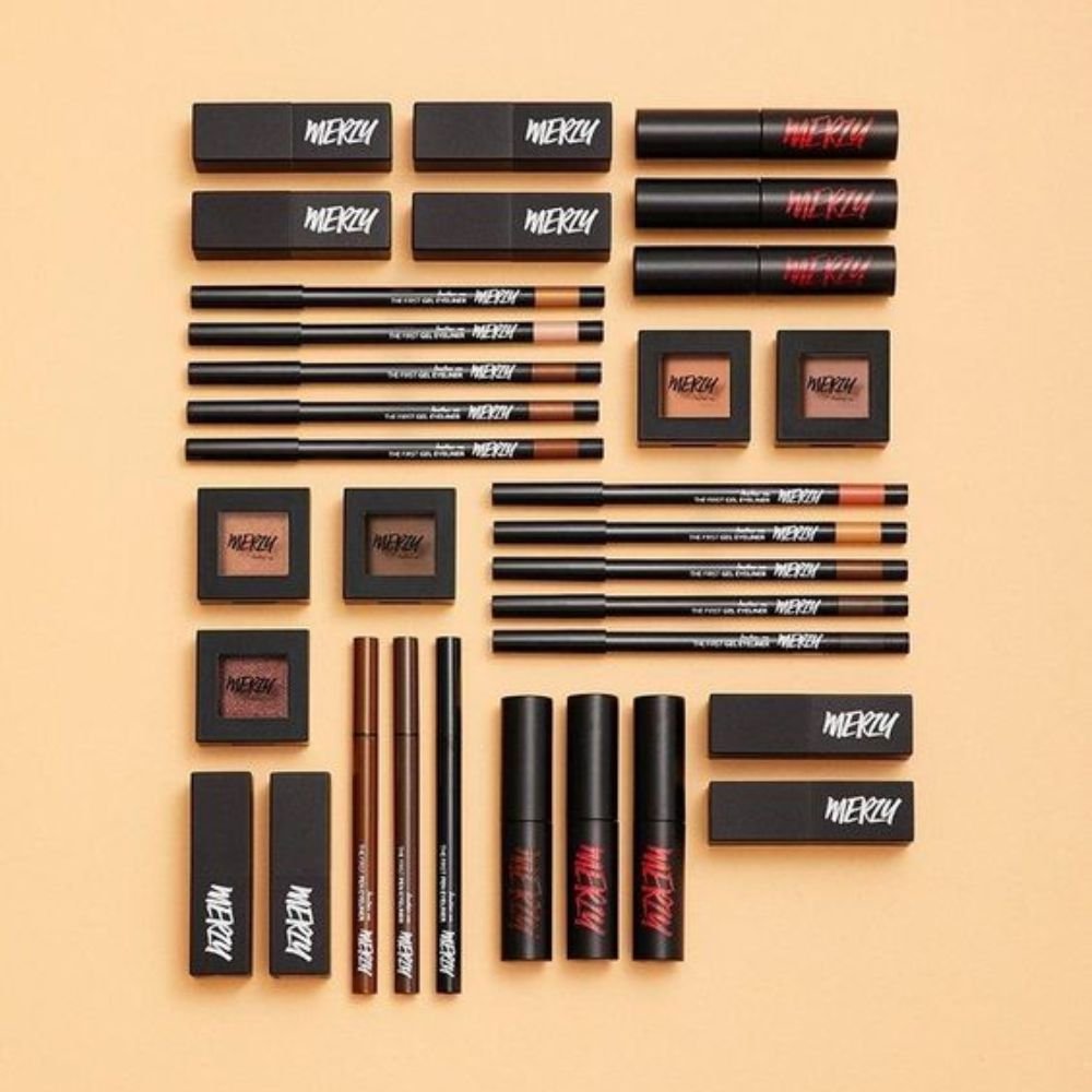 Khám Phá Merzy Perfect Fixing Pen Eyeliner: Bí Quyết Cho Đôi Mắt Sâu Hút Lâu Phai 7 71 1 07ba6385793f49cf963e26c748ac817e 1024x1024 1