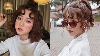 Cách Làm Tóc Xoăn Tại Nhà: Mẹo Giữ Nếp Lâu và Dễ Thực Hiện 2 Hai bức ảnh của một người tóc nâu ngắn, một ảnh chụp trong nhà, một ảnh ngoài trời với kính râm.
