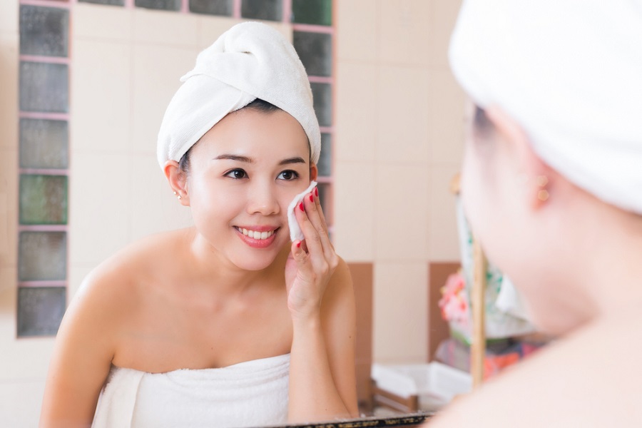 cách trang điểm không gây hại da mặt