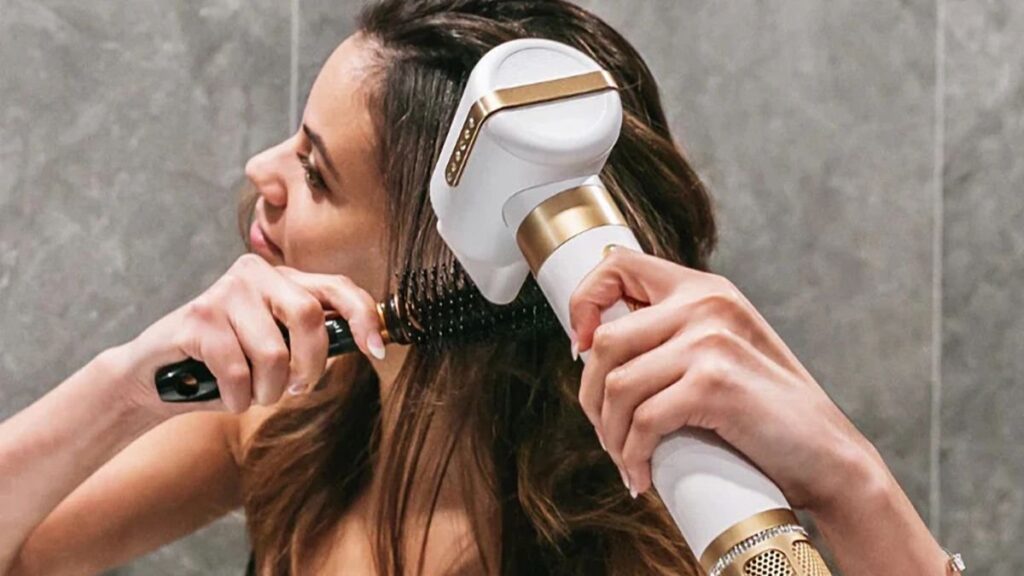 10+ Cách Uốn Tóc Tại Nhà Đẹp, Đơn Giản và Lâu Phai 8 cach uon toc tai nha 1 1