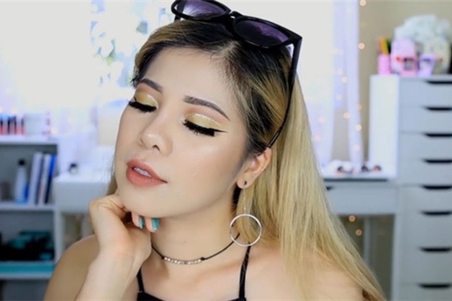 Kỹ thuật tạo điểm nhấn và trang điểm mắt bằng son kem