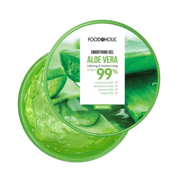 Hộp gel lô hội màu xanh lá cây với nhãn in thông tin về sản phẩm và đặc tính làm dịu, dưỡng ẩm.