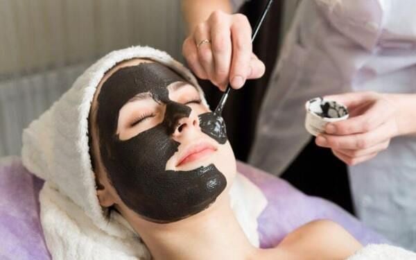 mat_na_than_hoat_tinh_voi_gelatin__dat_set_74aaf87f38a544c9b888e6ebf32b1ae1_grande Mặt nạ than hoạt tính với Gelatin, đất sét