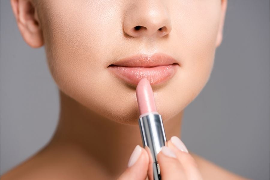 Một số lưu ý khi tô son để có đôi môi đẹp