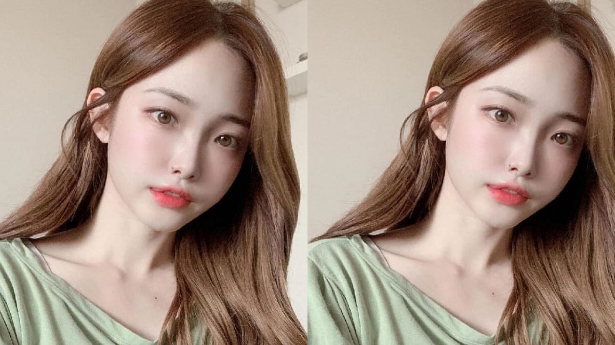 nau-caramel-5 Hai bức ảnh của một người với mái tóc dài, mặc áo xanh, chụp trong nhà với ánh sáng tự nhiên.