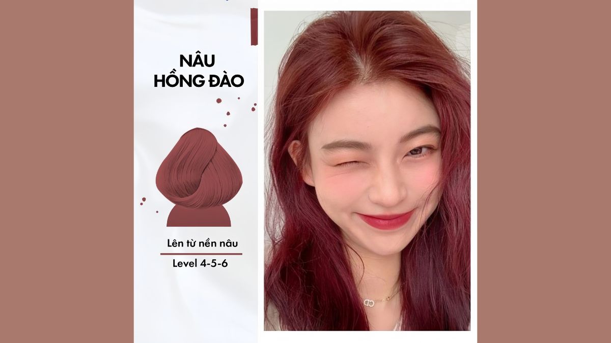 nau-hong-tra-21 Người có tóc màu nâu hồng đào, cười và nháy mắt. Bên trái là hình minh họa màu tóc và chữ.