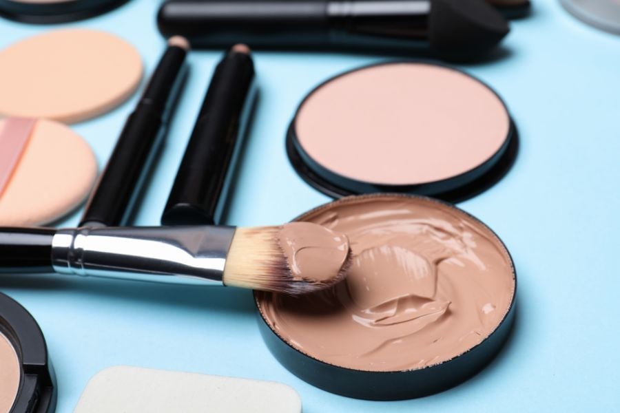 Phấn nền dạng lỏng (liquid makeup)