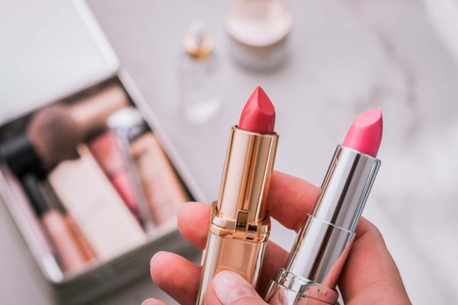 Cách khắc phục son chảy mồ hôi