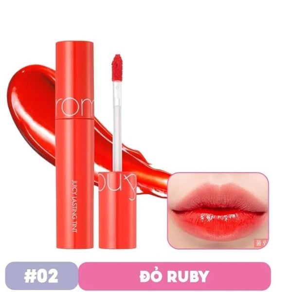 Son môi màu đỏ ruby với hình ảnh môi được tô son và vệt son nền, mã màu #02.