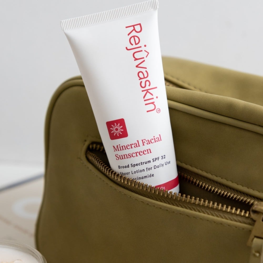 34.3 - thegioiskinfood.com - Kem chống nắng Rejuvaskin Mineral Facial SPF 32
