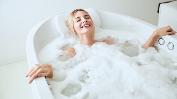 Sữa tắm trắng da được coi là một sản phẩm không thể thiếu hằng ngày
