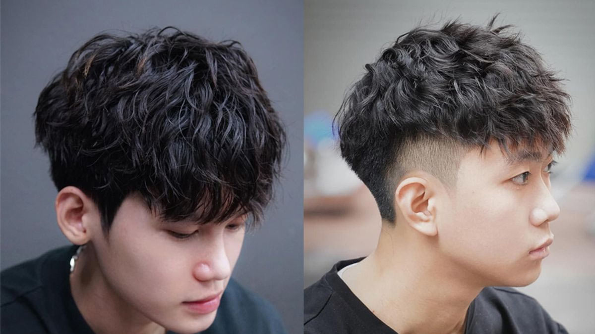 Hai kiểu tóc nam undercut xoăn nhẹ, một nhìn từ trên xuống, một từ góc nghiêng, tóc đen và dày.